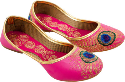 

Myra Beautiful Peacock Hand Embroidered Bellies For Women(Pink)