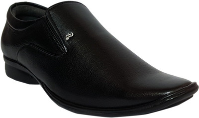 

magnum elite Slip On For Men(Black
