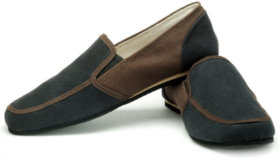 

FUNK Zerry Black and Brown Canvas Shoes For Men(Black, Brown)
