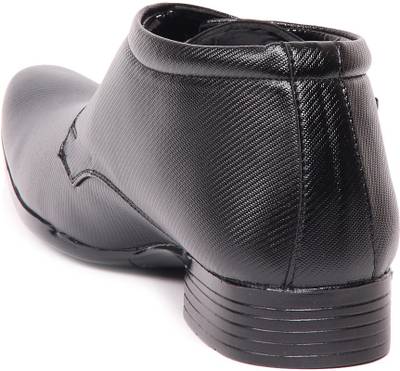 Baaj Slip On