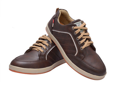 

Fashion Victim silverline Casuals For Men(Tan