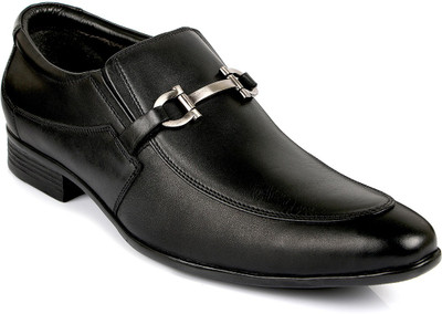

Escaro Slip On For Men(Black
