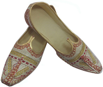 

Rajsahi Jutis For Men(Tan, Cream