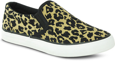 

Get Glamr Stylish Slip Ons Canvas Shoes For Men(Black