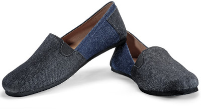 

FUNK Xail Black and Blue Casual Shoes For Men(Black, Blue)