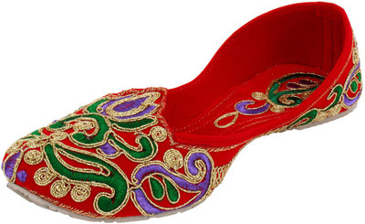 

Saashiwear Punjabi Mojaris For Women(Red)