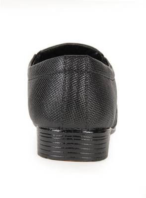Baaj Slip On