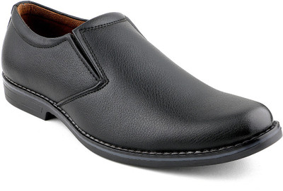 

Escaro Slip On For Men(Black