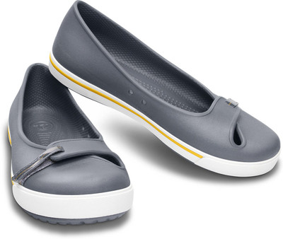 

Crocs CROCBAND 2. FLAT Casuals For Women(Grey