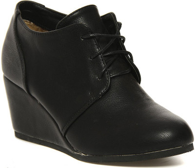 

Flat n Heels Boots For Women(Black)