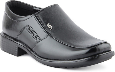 

Airglobe Slip On Shoes For Men(Black