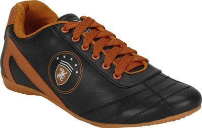

Knight Ace Sports Canvas Shoes For Men(Black, Orange)