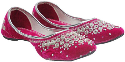 

Port Women's Pink Punjabi Jutti Jutis For Women(Pink