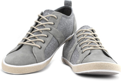 

United Colors of Benetton Sneakers For Men(Grey), 902