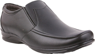 

Guava Slip On Shoes For Men(Black, 02