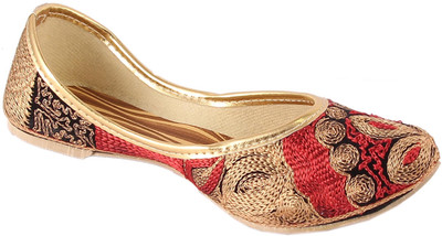 

Traditional Collection Aari work Bellies For Women(Multicolor, Multicolour