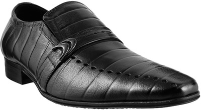 

Metro Davinchi Slip On For Men(Black, 11;black