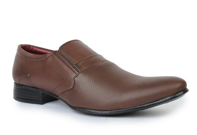 

Metrogue Slip On Shoes For Men(Brown)