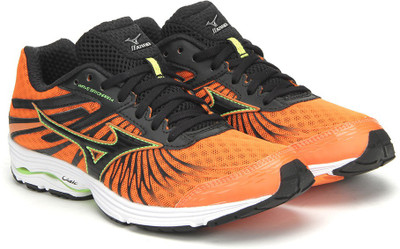 

Mizuno R671B7 WAVE SAYONARA 4 Running Shoes For Men(Orange, Colown fish/black green gecko