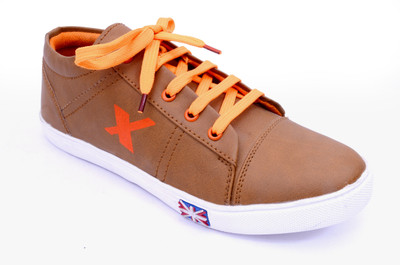 Allenson Canvas shoes Canvas Shoes For Men(Tan)