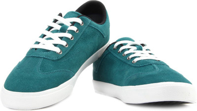 

United Colors of Benetton Men Sneakers For Men(Green, 901
