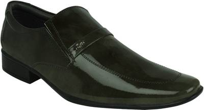 Tufli Slip On