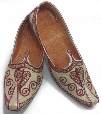 

Rajsahi Jutis For Men(Tan, Cream