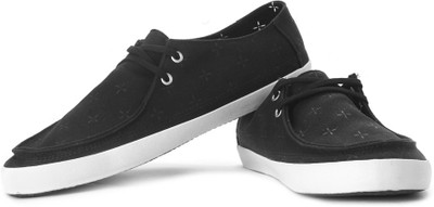 

Vans Rata Vulc Sneakers For Men(Black, (bandana) black;bl