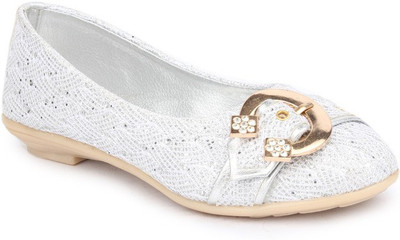

Sindhi Footwear Comfortable Bellies For Women(Silver)