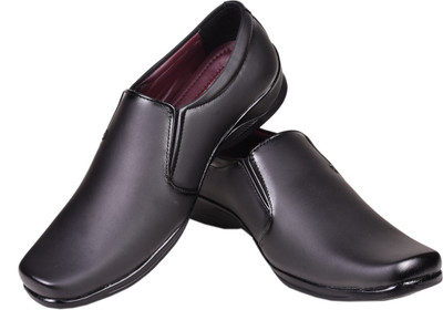 

Maxx Wellmart Slip On For Men(Black