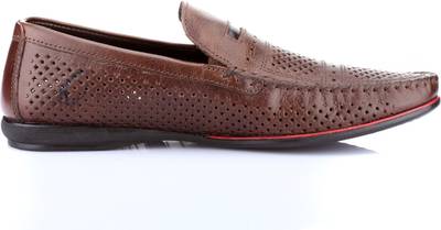 Red Tape Slip On