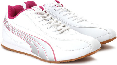 

Puma Wirko Xc Wn S Running Shoes For Women(White, White;puma silver;fuchsia red