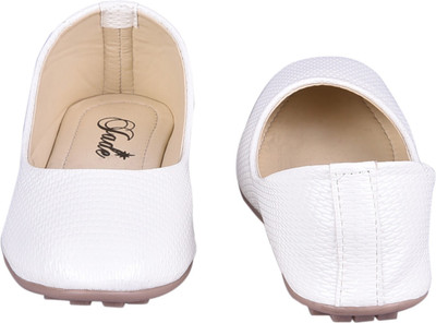 

Jade Chawal Bellies Bellies For Women(White)