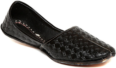 

TEN Black Leather Juttis For Men(Black