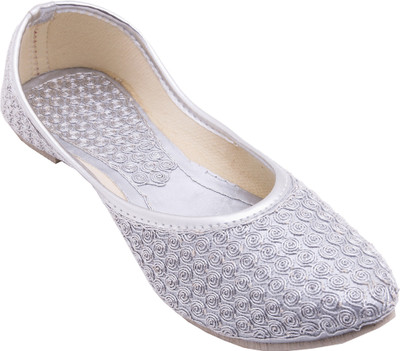 

Royal Collection Jutis For Women(Silver