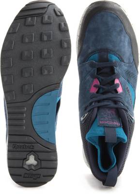 Reebok VENTILATOR MID BOOT Men Sneakers