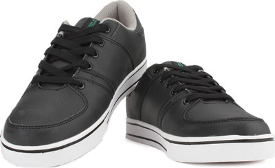 

United Colors of Benetton Men Sneakers For Men(Black, 901