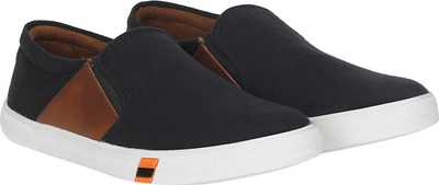 

Kraasa Kick Slip On Sneakers For Men(Black