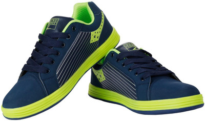 

Vostro 3102 Casual Shoes For Men(Black, Green, Vss0213-black green