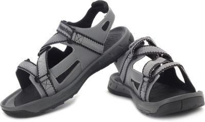 

REEBOK Trail Safari Lp Men Outdoor Shoes For Men(White, Mid grey;black