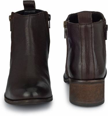 Delize Slip On