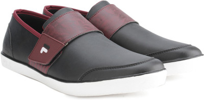 

Fila Sneakers For Men(Black, Blk/mrn