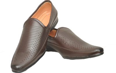 

BENI Casuals For Men(Brown)