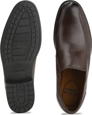 Clarks Truxton Step Dark Brown Lea Slip on