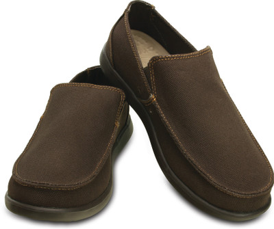 

Crocs Casuals For Men(Brown), 202972-22z