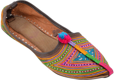

Porcupine Indian Traditional Mojaris For Men(Brown)