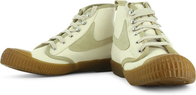 

Diesel Dragon 94 Men Mid Ankle Sneakers For Men(Beige, T2043