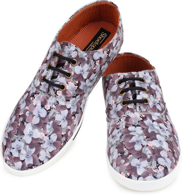 

Shoetopia Sneakers For Women(Multicolor, Black