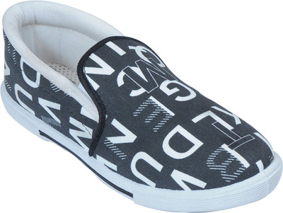 

Clymb Canvas Shoes For Men(Black, White