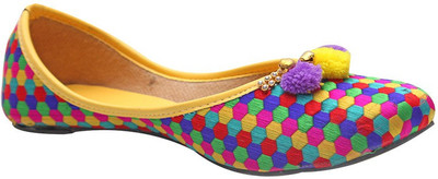 

Port Ladies Multicolor Punjabi Jutis For Women(Multicolor